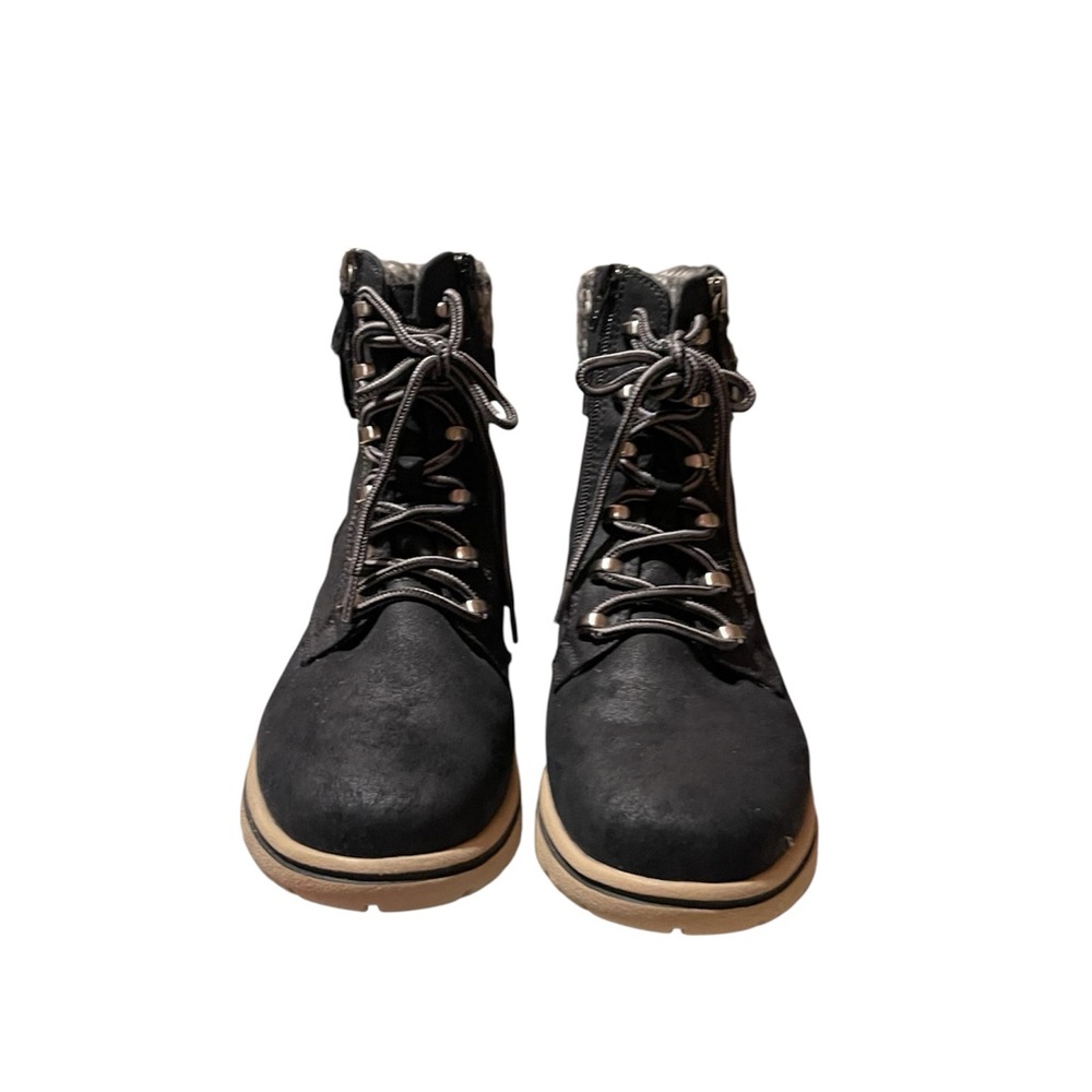 Cliffs by WHITE MOUNTAIN Black and Tan Winter Boots